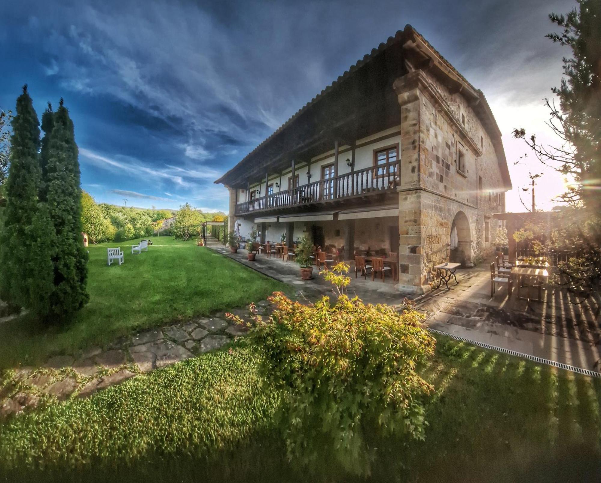 Palacion De Toñanes Екстериор снимка