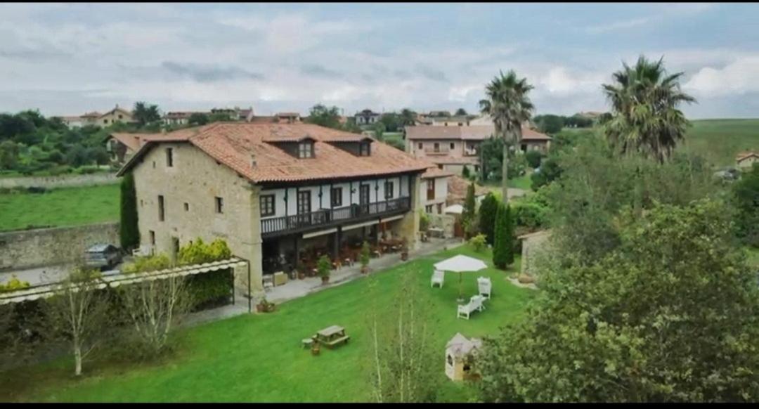 Palacion De Toñanes Екстериор снимка