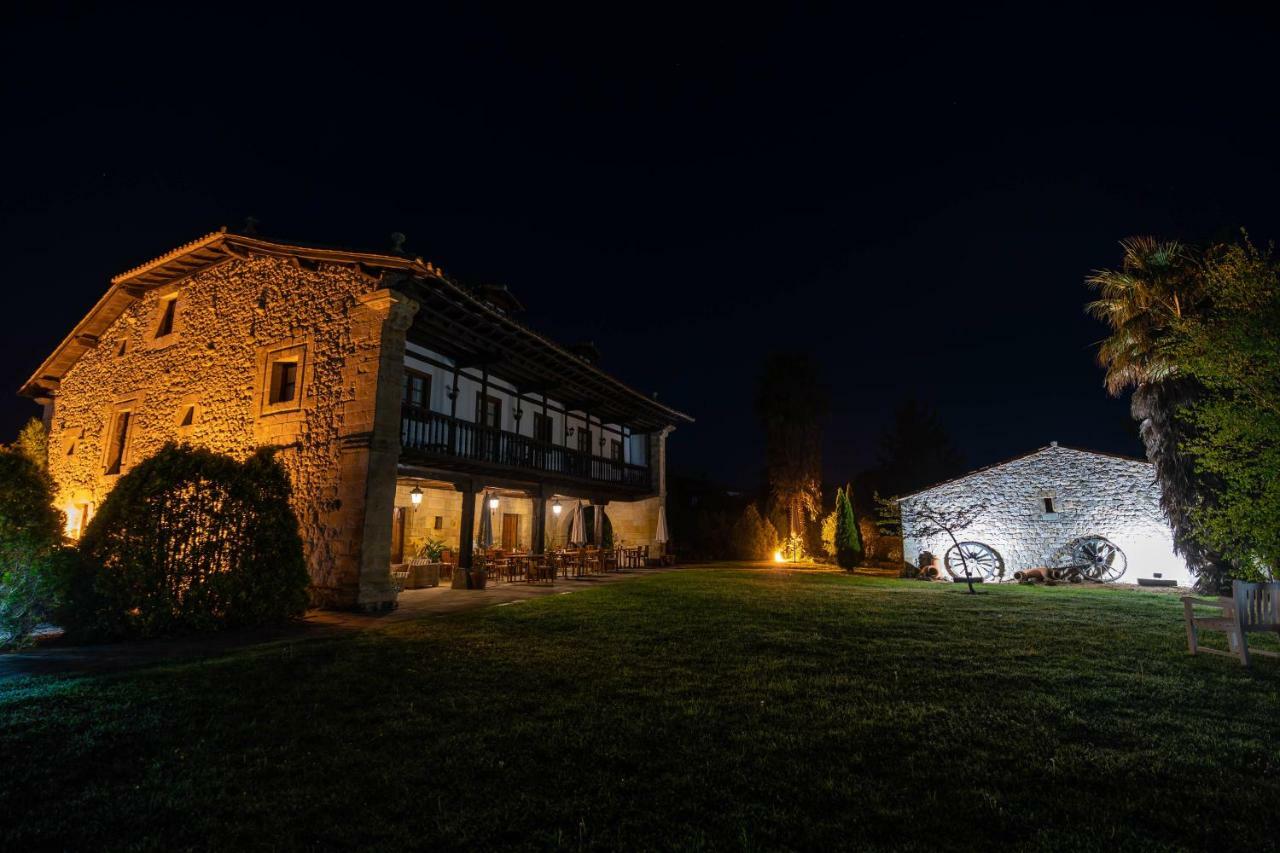 Palacion De Toñanes Екстериор снимка